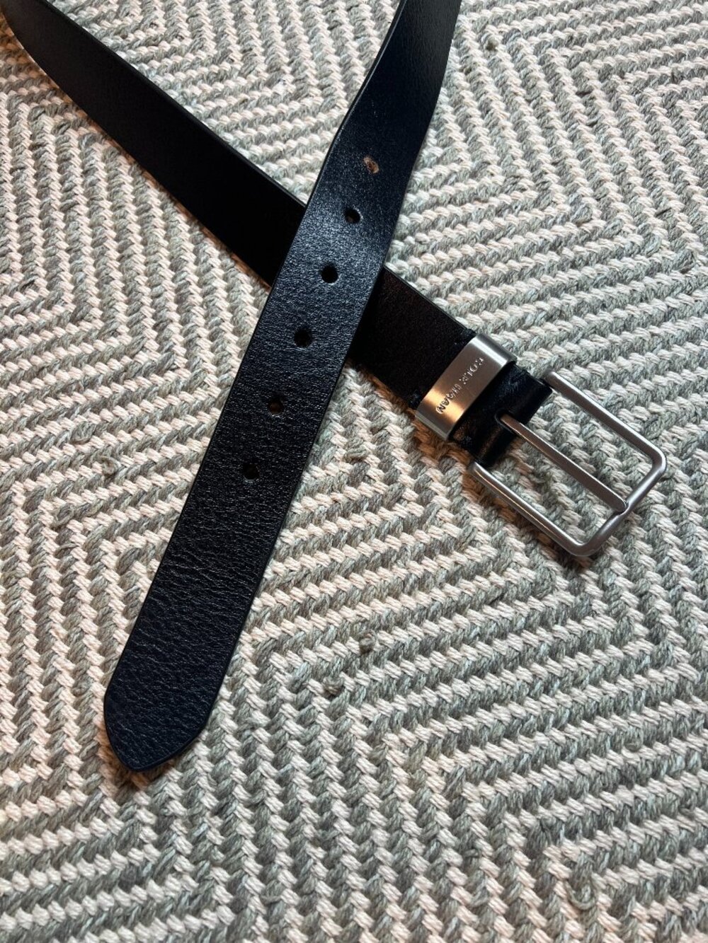 Cole Haan Men's Black Genuine Leather Belt 40/100 Silver Keeper Buckle Dress